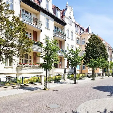 Visit Baltic - Ruf W Zabytkowej Kamienicy Apartment Swinemünde